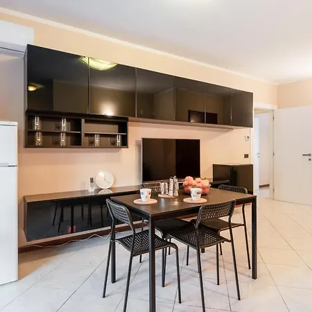 Апартаменты Comfortable Flat With Terraces