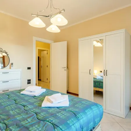 Guesthost - Comfortable Flat With Terraces * Florens