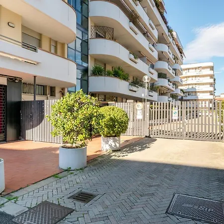 Guesthost - Comfortable Flat With Terraces *