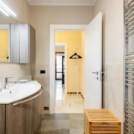 Guesthost - Comfortable Flat With Terraces * Florens